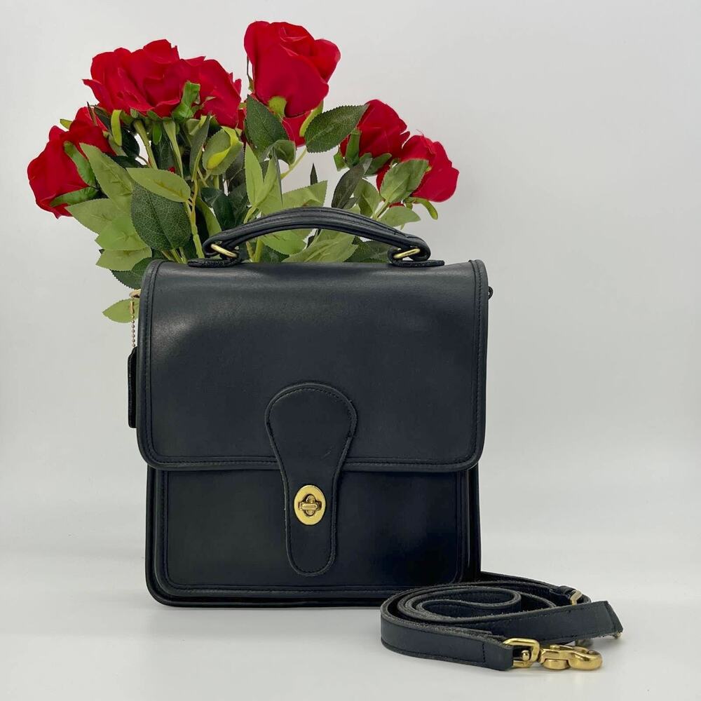 Vintage Coach Station Bag 5130 Black Costa Rica 2000